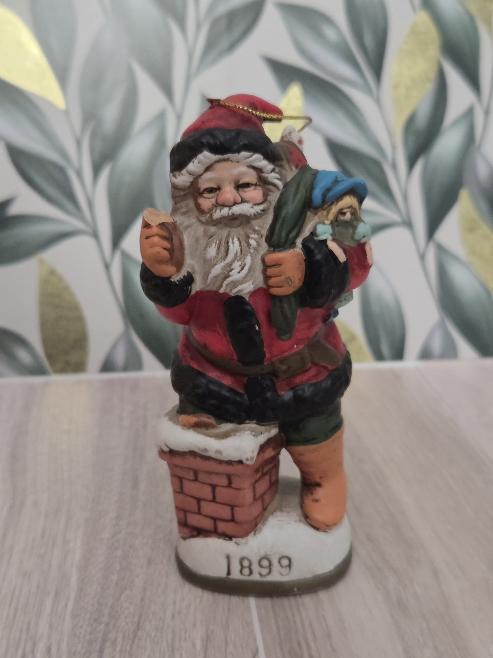 Vintage 1989 Memories of Santa 1899 Chimney Figurine Ornament Korea 5"